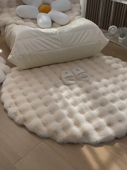 video of fluffy round rug white 