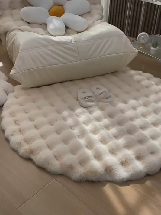video of fluffy round rug white 